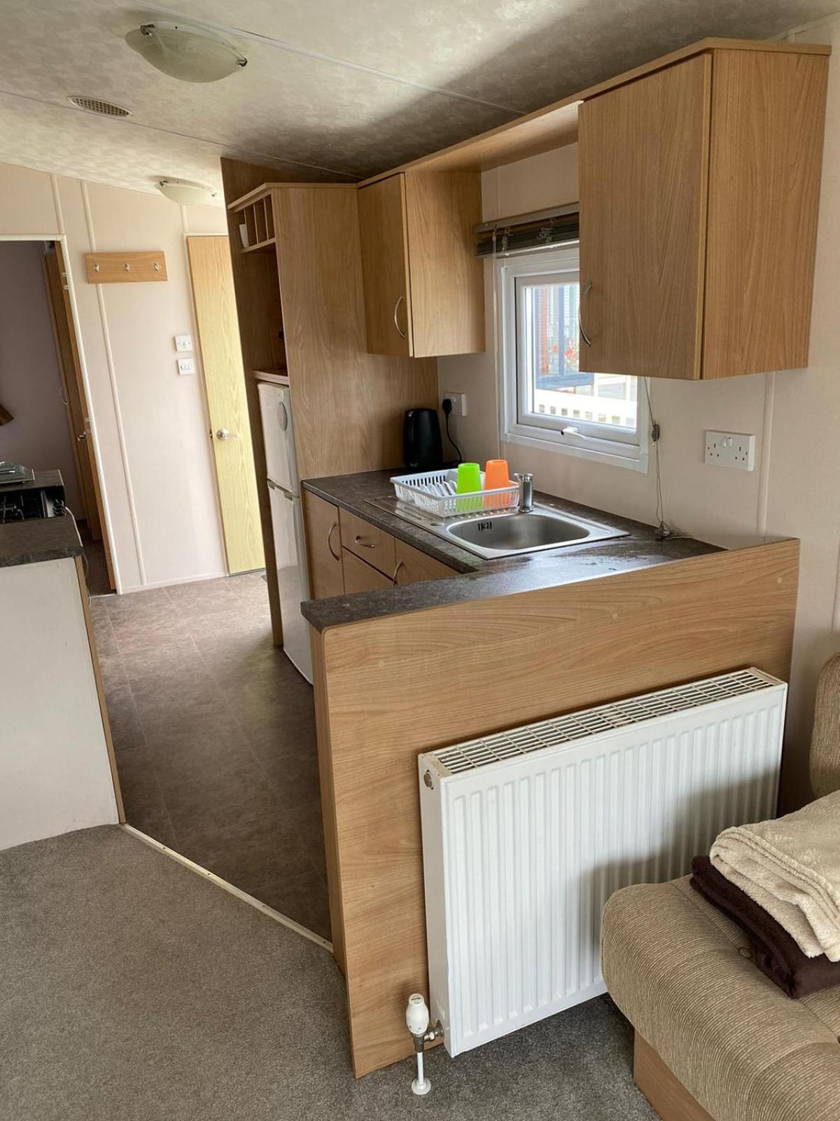 Campsite Thistle 83 *
